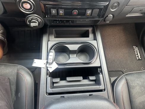 Used 2021 Nissan Titan PRO-4X w/ Pro-4x Utility Package AWD/4WD image 14