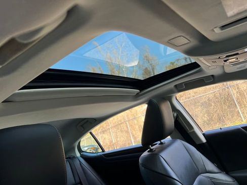 Used 2019 Lexus ES 350 w/ Premium Package image 34