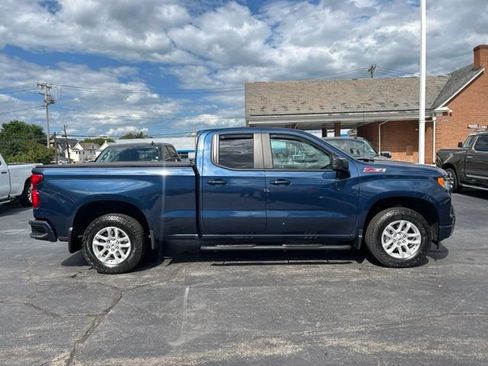 Used 2023 Chevrolet Silverado 1500 RST AWD/4WD image 2