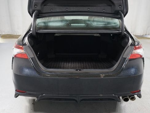 Used 2023 Toyota Camry SE image 32