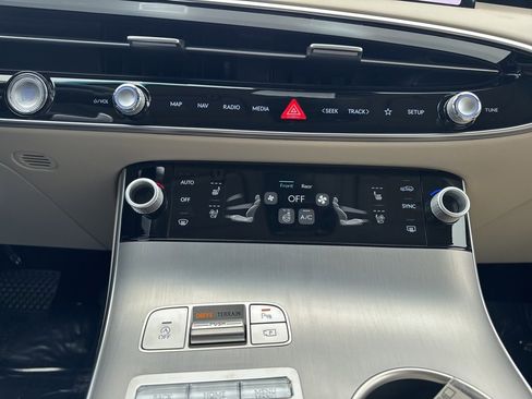 New 2026 Genesis GV70 2.5T Advanced image 26