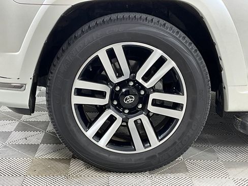 Used 2022 Toyota 4Runner Limited image 29