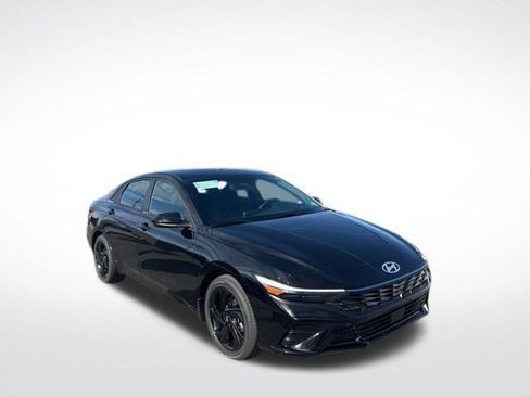 New 2026 Hyundai Elantra SEL Sport Premium FWD image 3