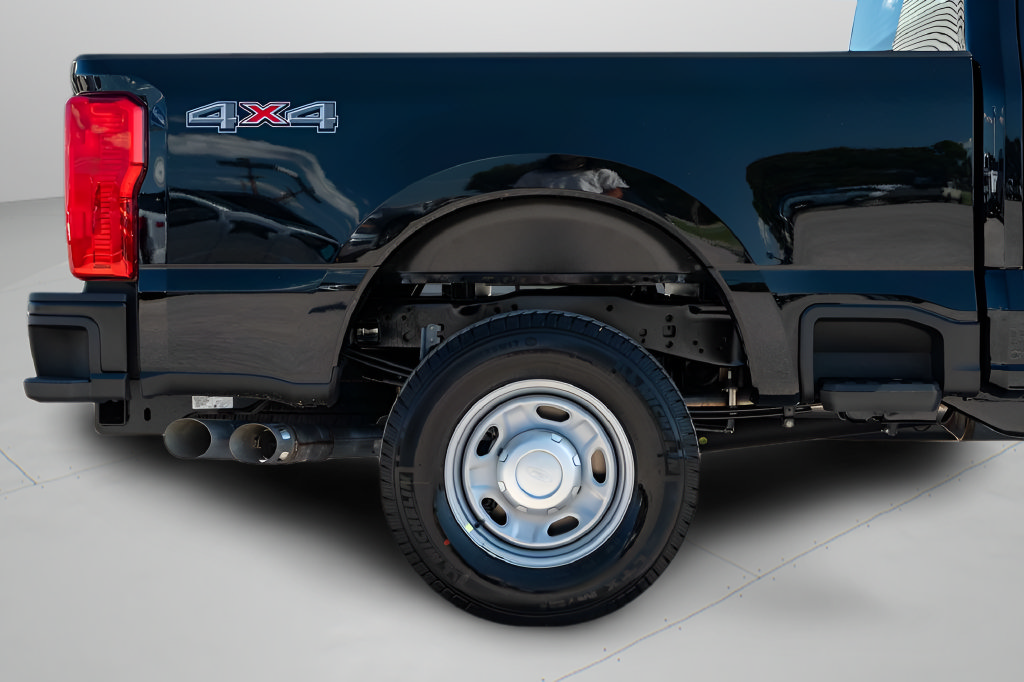 New 2026 Ford F250 XL AWD/4WD image 7