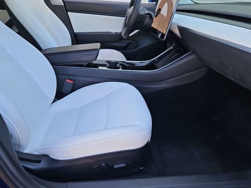 Used 2020 Tesla Model 3 Standard Range RWD image 23
