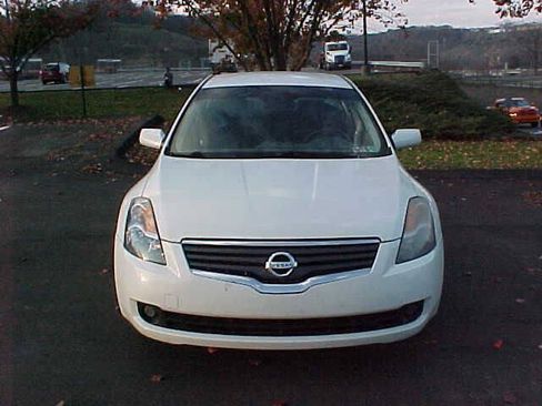 Used 2009 Nissan Altima 2.5 S FWD image 3