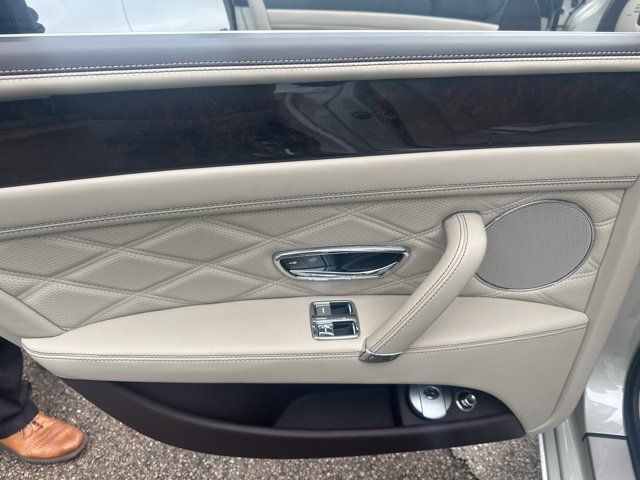 Used 2014 Bentley Flying Spur W12 AWD/4WD image 22