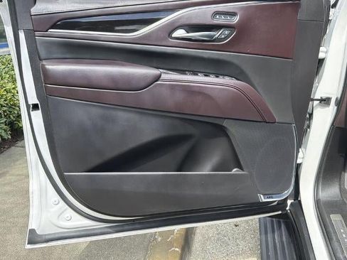 Certified 2024 Cadillac Escalade Premium Luxury Platinum w/ Heavy-Duty Trailer Package AWD/4WD image 10