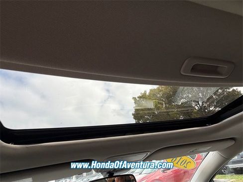 Used 2016 Honda Odyssey Touring image 14
