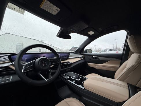 Used 2025 Buick Enclave Preferred image 17