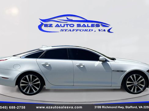 Used 2017 Jaguar XJ R-Sport AWD/4WD image 4