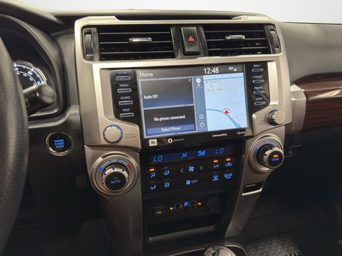 Used 2020 Toyota 4Runner Limited AWD/4WD image 19
