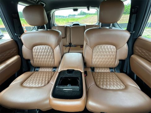 Used 2024 INFINITI QX80 Sensory image 24