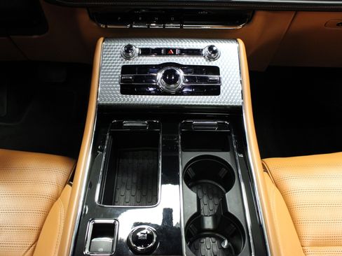 Used 2023 Lincoln Aviator Black Label w/ Class IV Trailer Tow Package image 22