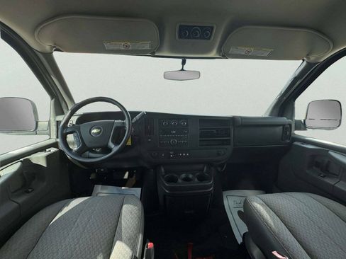 Used 2014 Chevrolet Express 3500 LT w/ LT Preferred Equipment Group RWD image 22
