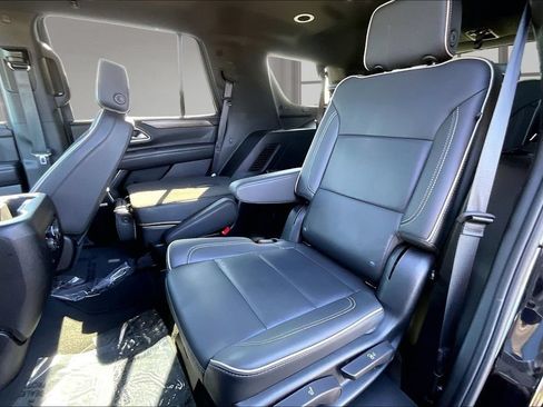 Used 2024 Chevrolet Tahoe Premier AWD/4WD image 22