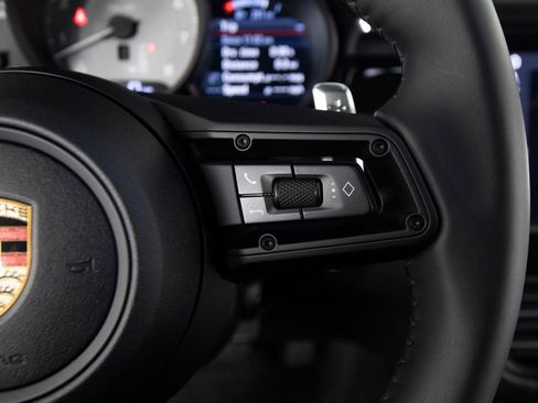 Certified 2026 Porsche Macan S AWD/4WD image 30