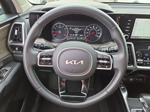 Used 2023 Kia Sorento X-Line EX image 12