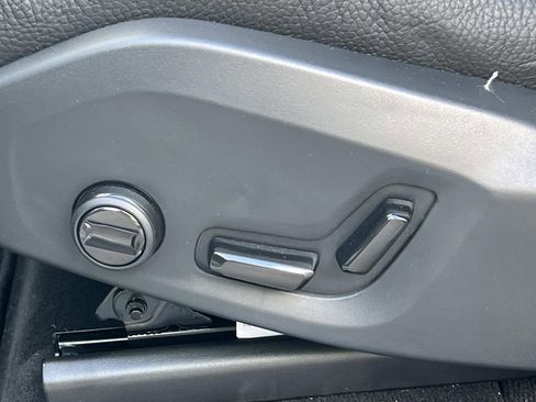 Used 2025 Volvo XC90 T8 Core w/ Protection Package Premier image 27