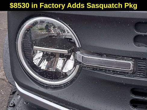 Used 2023 Ford Bronco 2-Door w/ Sasquatch Package AWD/4WD image 16