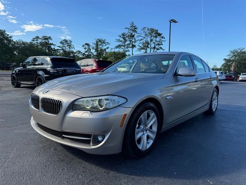 Used 2013 BMW 528i Sedan RWD image 4