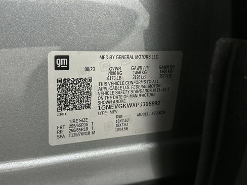 Used 2023 Chevrolet Traverse LT AWD/4WD image 14