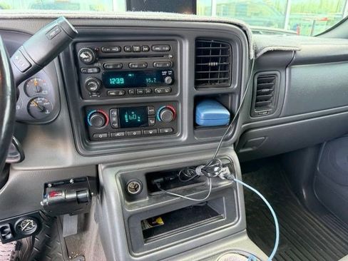 Used 2007 Chevrolet Silverado 2500 LT w/ Heavy-Duty Power Package AWD/4WD image 16