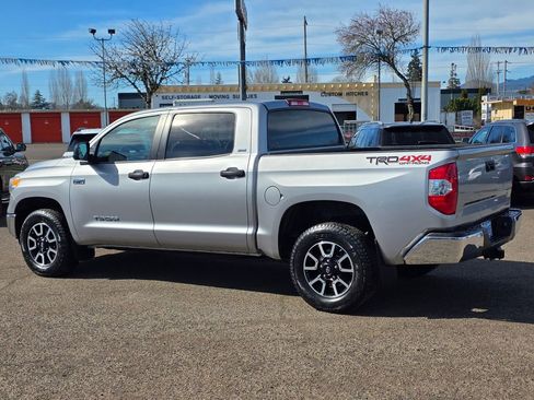 Used 2017 Toyota Tundra SR5 w/ TRD Off Road Package image 33