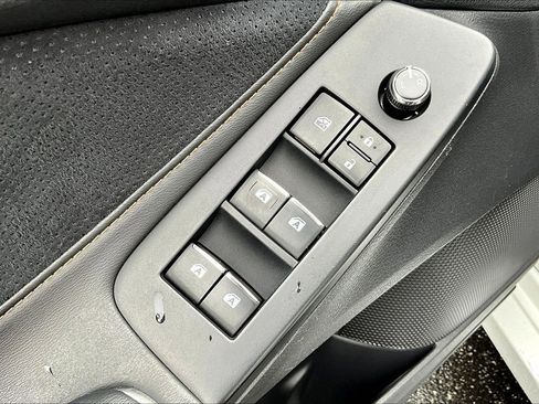 Used 2019 Toyota Avalon Touring FWD image 36