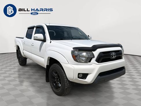 Used 2015 Toyota Tacoma 4x4 Double Cab w/ Convenience Package image 3