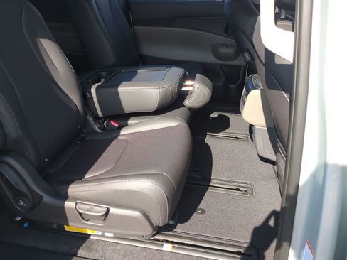 New 2026 Kia Carnival SX image 27