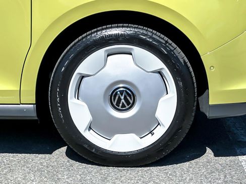 New 2025 Volkswagen ID. Buzz 1st Edition image 23