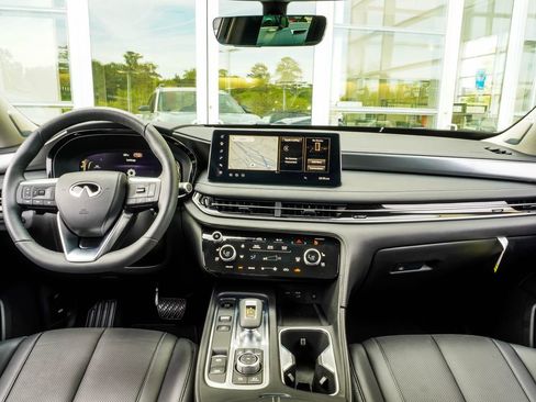 Certified 2026 INFINITI QX60 Luxe w/ Cargo Package image 5