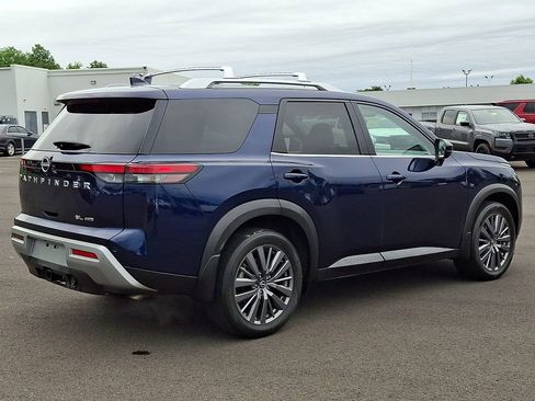 Certified 2023 Nissan Pathfinder SL w/ SL Premium Package AWD/4WD image 6