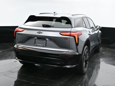 New 2025 Chevrolet Blazer EV RS image 6