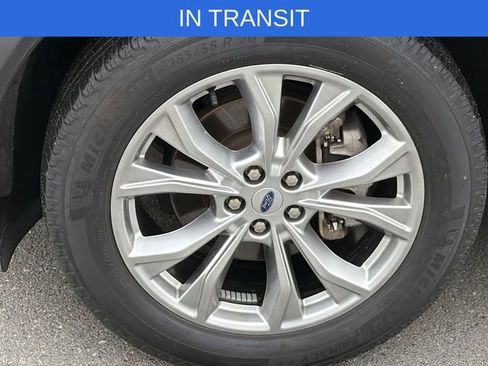 Used 2023 Ford Explorer XLT w/ Equipment Group 202A AWD/4WD image 17