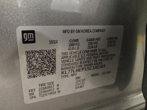 Used 2025 Chevrolet Trax LT FWD image 33