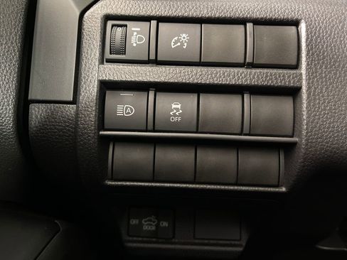 Certified 2025 Toyota Tacoma SR image 28