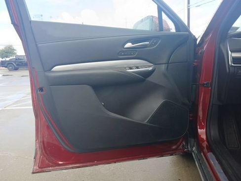 Used 2021 Cadillac XT4 Premium Luxury w/ Cold Weather Package FWD image 18