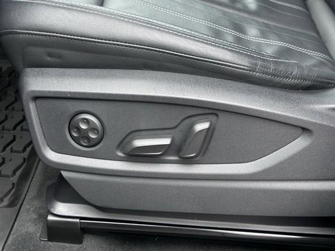 Used 2023 Audi Q5 2.0T Premium Plus w/ Premium Plus Package image 16