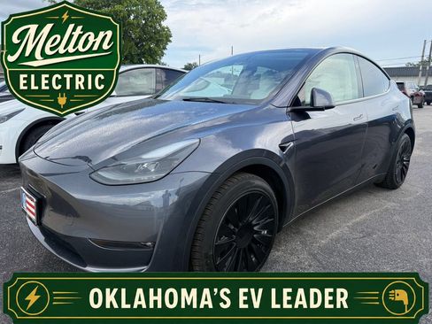 Used 2023 Tesla Model Y Long Range AWD/4WD image 1