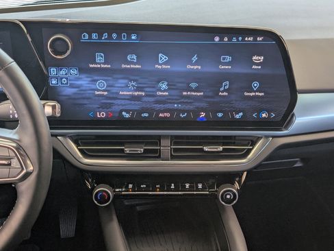 Used 2024 Chevrolet Equinox EV LT w/ LPO, Blackout Package image 23