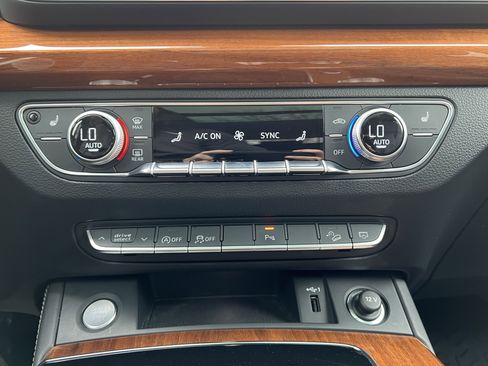 Used 2023 Audi Q5 2.0T Premium Plus w/ Premium Plus Package image 29