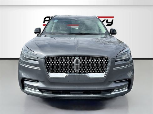 Used 2023 Lincoln Aviator Reserve w/ Elements Package Plus image 2
