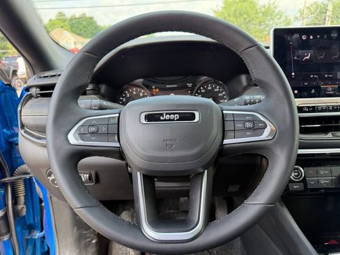 Used 2024 Jeep Compass Latitude w/ Altitude Special Edition AWD/4WD image 14
