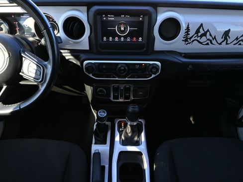 Used 2019 Jeep Wrangler Unlimited Sport S image 11