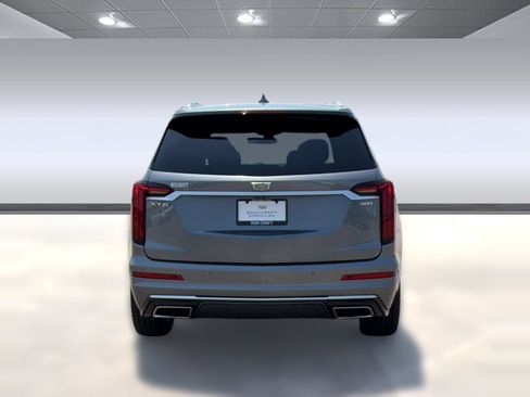 Used 2021 Cadillac XT6 Premium Luxury FWD image 9