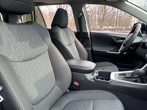 New 2025 Toyota RAV4 XLE image 18