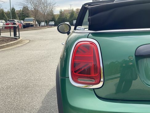 Certified 2024 MINI Cooper S image 33