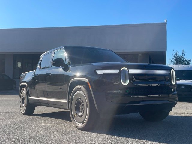 Used 2025 Rivian R1T Adventure Dual AWD/4WD image 1